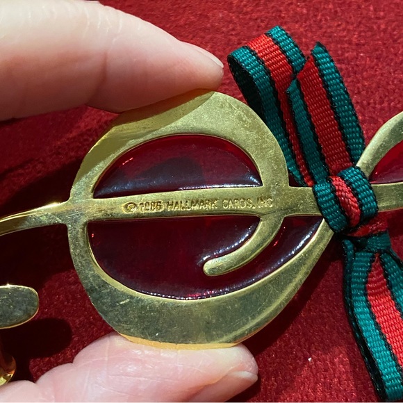 LIKE NEW rare Hallmark “Festive Treble Clef” handcrafted ornament - Picture 6 of 6